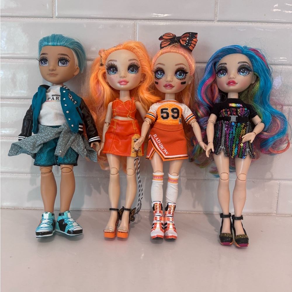 Rainbow High fashion dolls